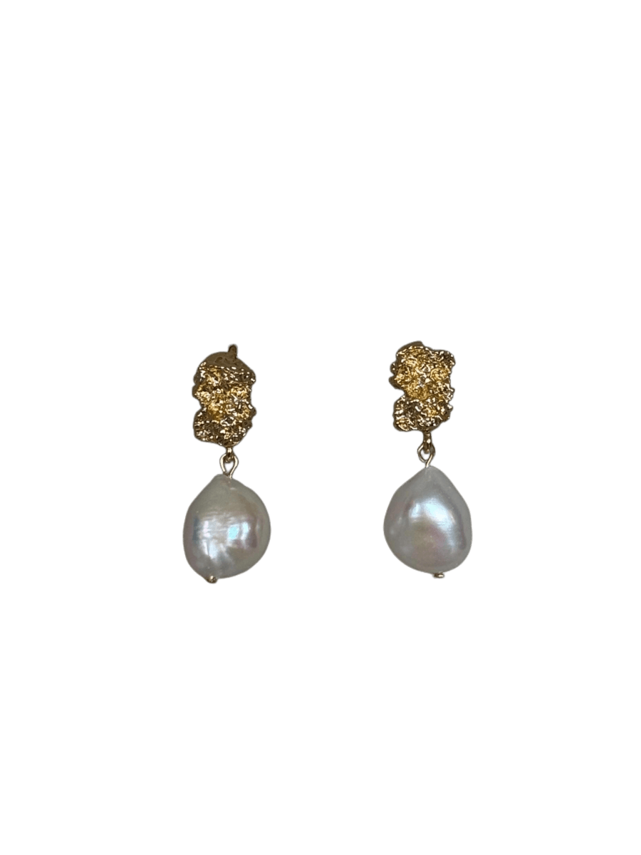 Lune Freshwater Pearl Earrings